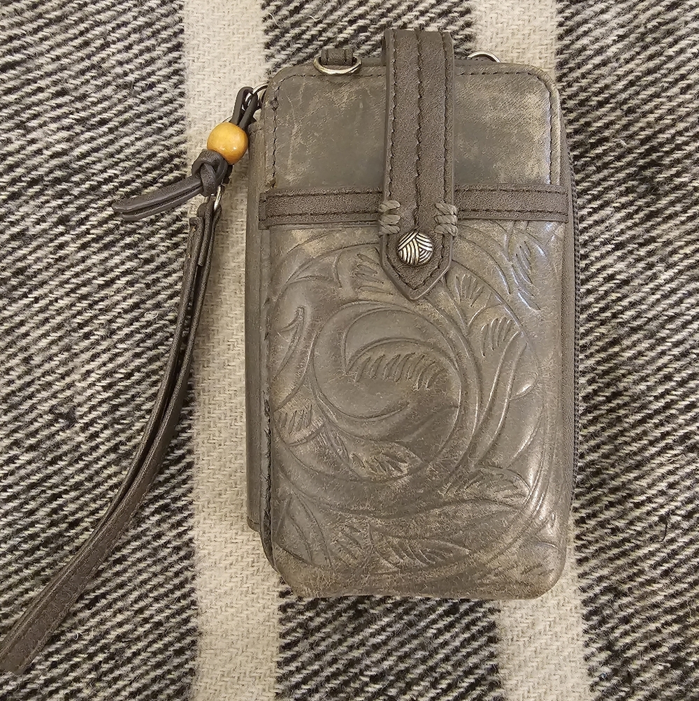 The‎ Sak Leather Smartphone Wallet Wristlet